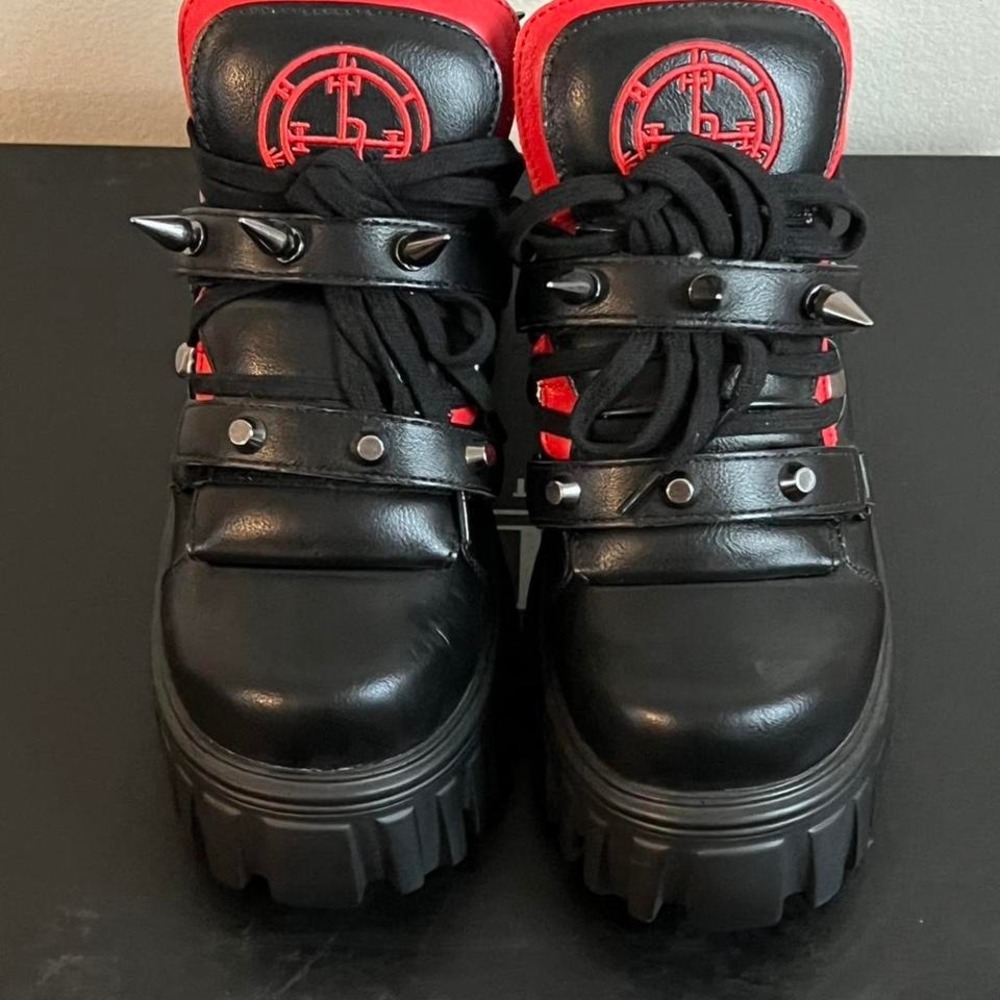Killstar torment sneaker size 6‎ NWT goth witchy celestial rave - Picture 2 of 5
